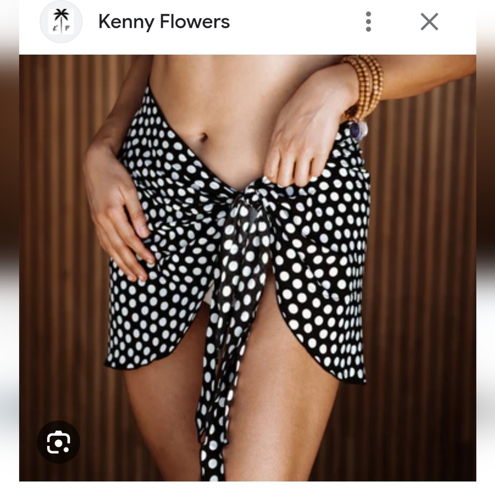 KENNY FLOWERS - Palm tree Print Sarong- brand new in package.